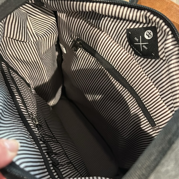 PKG backpack with laptop sleeve - Picture 5 of 12